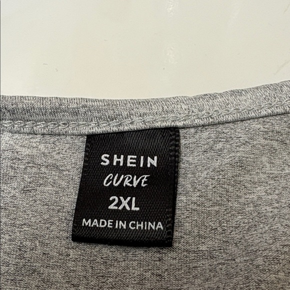 SHEIN Curve Heather Gray Tee, sequin heart,
Sleeveless size 2 XL - Picture 5 of 5